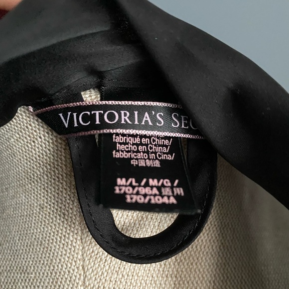 M/L Victoria’s Secret Robe - Picture 4 of 4